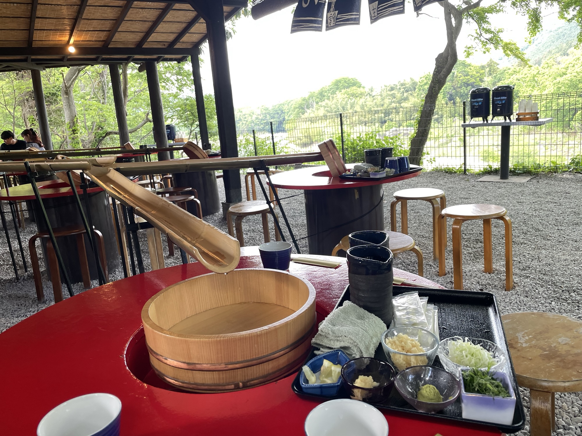 ③長生館の流しそうめん